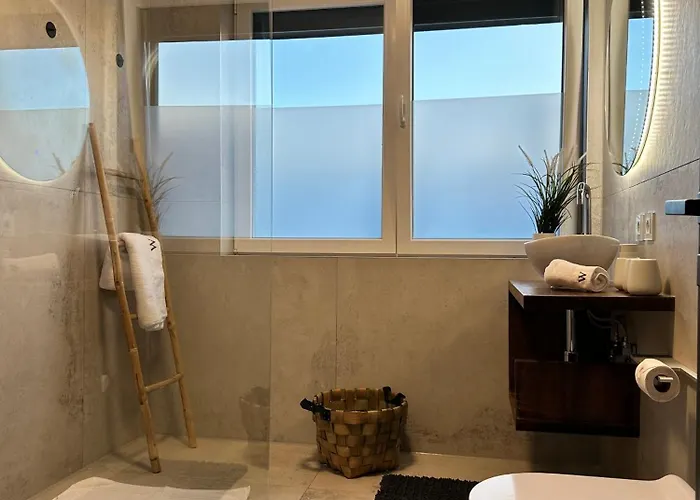 Apartman Romantic Coastal With Sea Views - 2