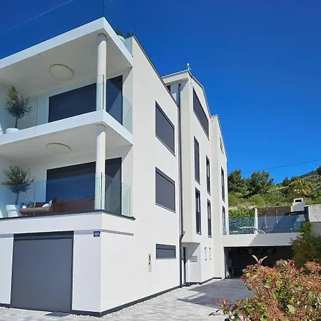 Apartment Romantic Coastal With Sea Views Komarna